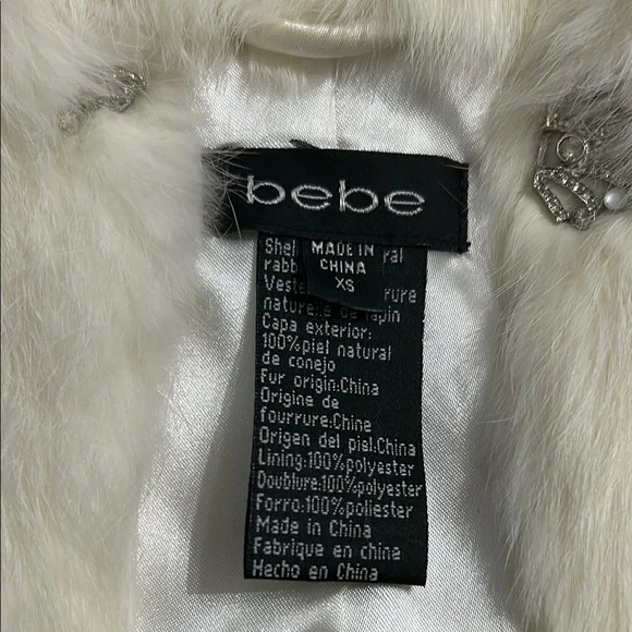 Elegant White 💯 Rabbit Fur Shrug - Picture 4 of 9